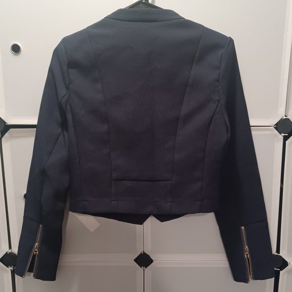 Jacket - Picture 2 of 6